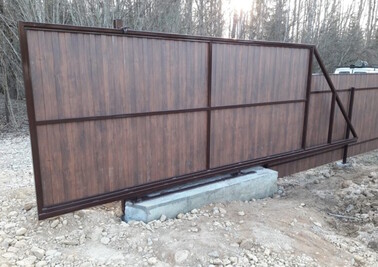 Забор из профлиста 70 метров с откатными воротами и калиткой